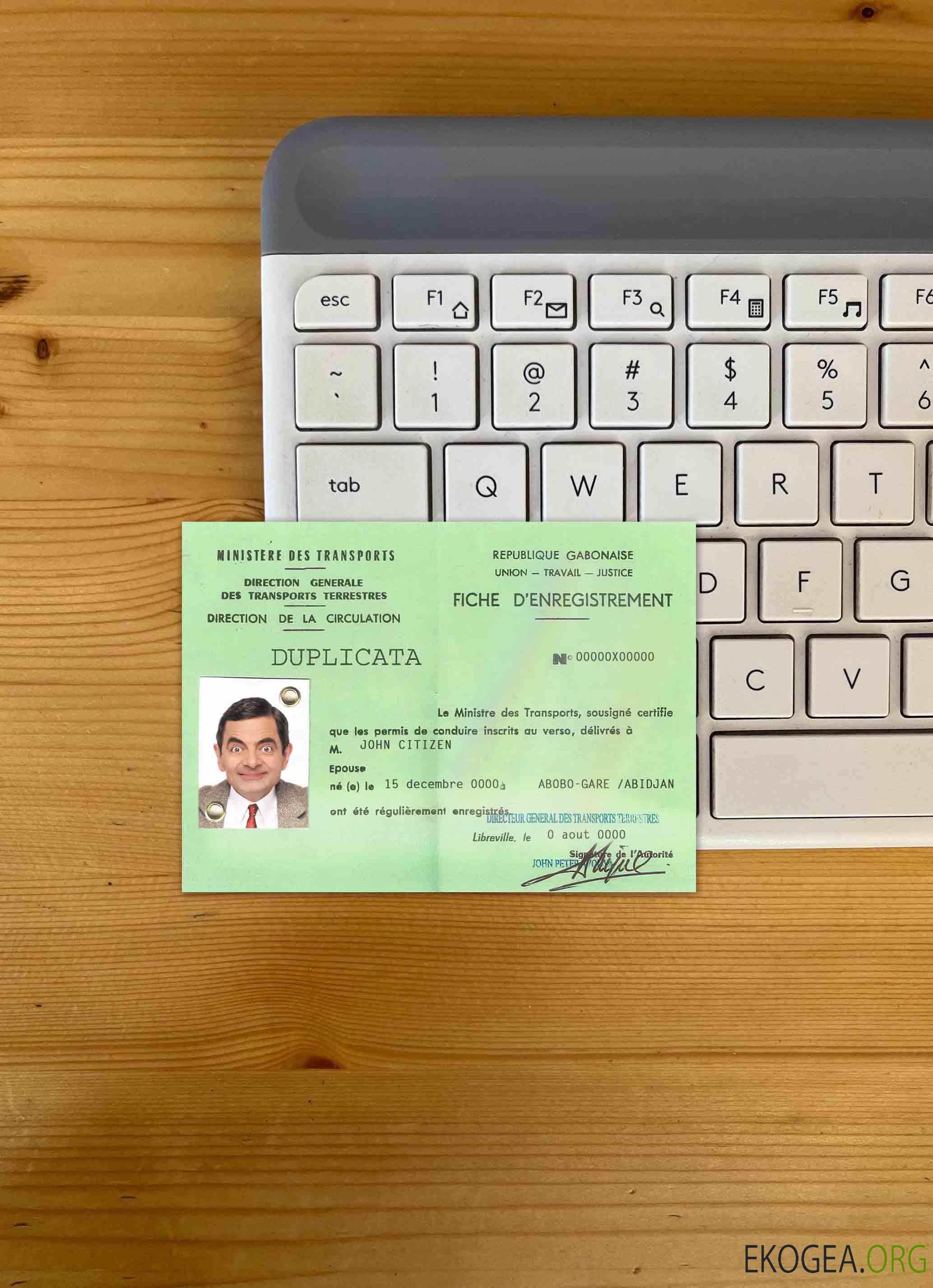 Gabon dl photolook DEVANT